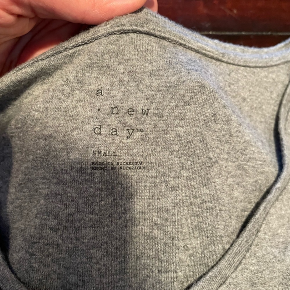 Basic Long Sleeve Shirt - Picture 2 of 4